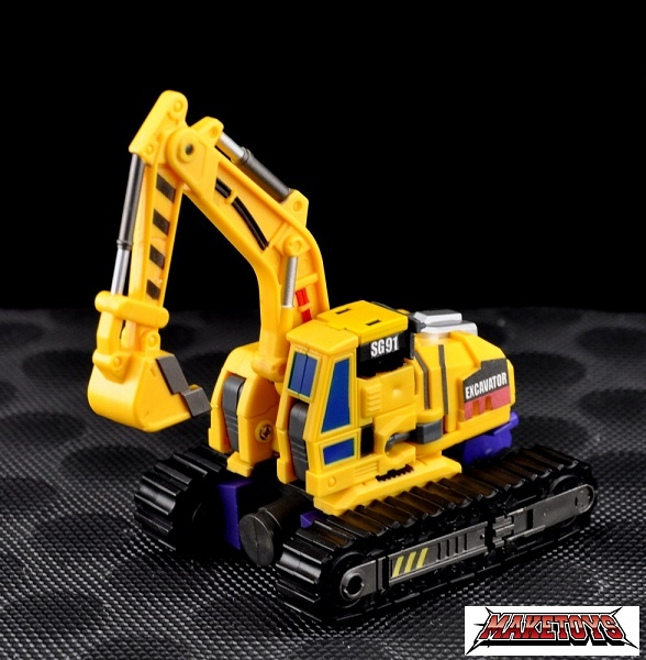 Transformers Maketoys Bulldozer  Excavator  (6 of 12)